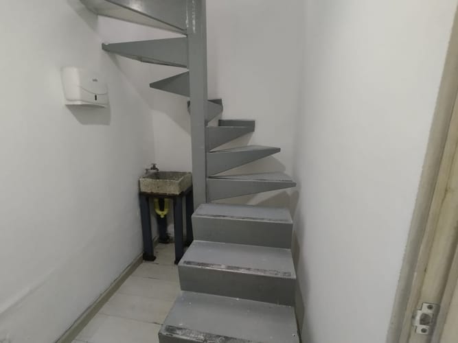 Local en arriendo en El Chagualo, Medellín, 53 m² · foto 10 de 13
