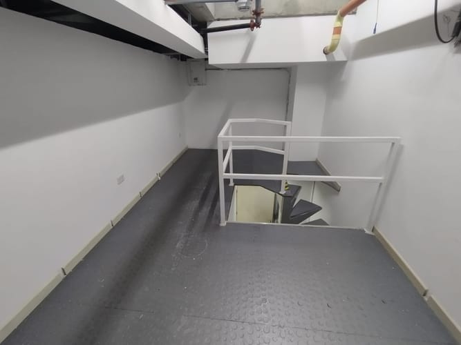 Local en arriendo en El Chagualo, Medellín, 53 m² · foto 11 de 13