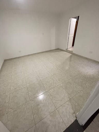 Casa de 4 alcobas en arriendo en Los Colores, Medellín, 130 m² · foto 7 de 10
