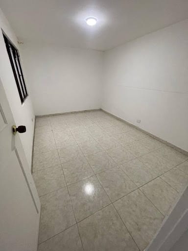 Casa de 4 alcobas en arriendo en Los Colores, Medellín, 130 m² · foto 9 de 10