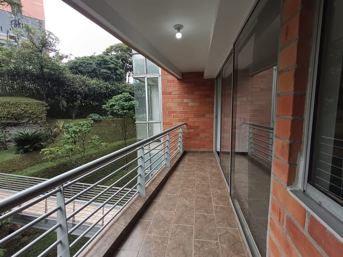 Apartamento de 3 alcobas en arriendo en Mugá, Envigado, 135 m² · foto 3 de 20