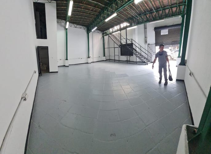 Bodega en arriendo en Perpetuo Socorro, Medellín, 180 m² · foto 6 de 15