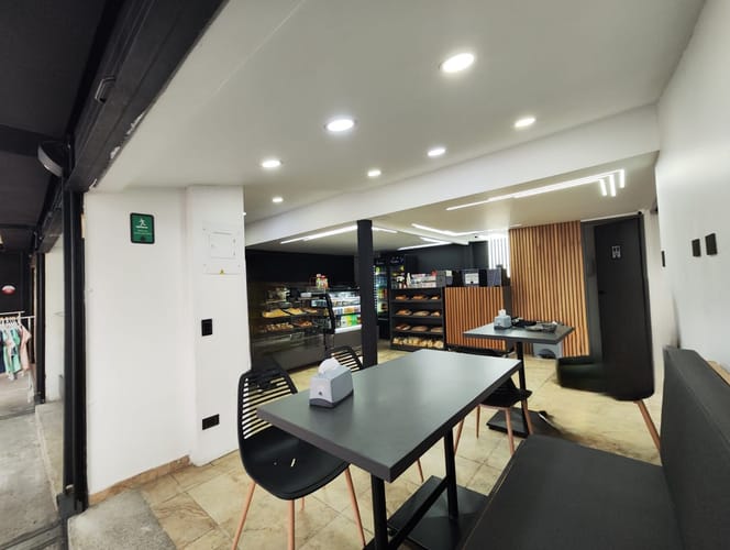 Local en arriendo en Belén, Medellín, 58 m² · foto 2 de 10