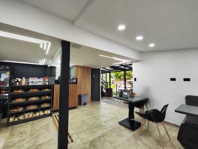 Local en arriendo en Belén, Medellín, 58 m² · foto 3 de 10