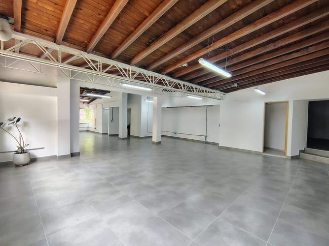 Oficina en arriendo en Belén, Medellín, 181 m² · foto 4 de 18