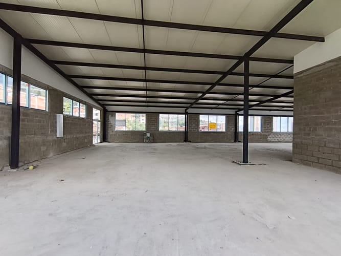Local en arriendo en Cucaracho, Medellín, 500 m² · foto 4 de 12