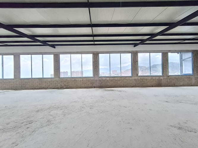 Local en arriendo en Cucaracho, Medellín, 500 m² · foto 7 de 12
