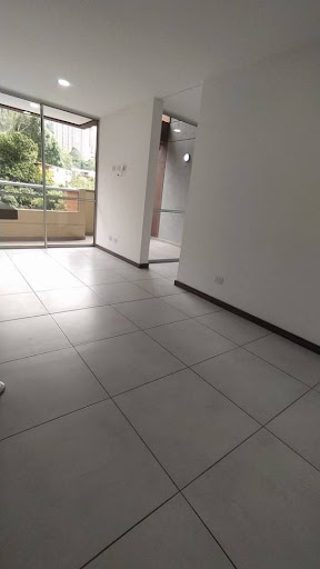 Apartamento en arriendo en Mayorca, Sabaneta · foto 3 de 11