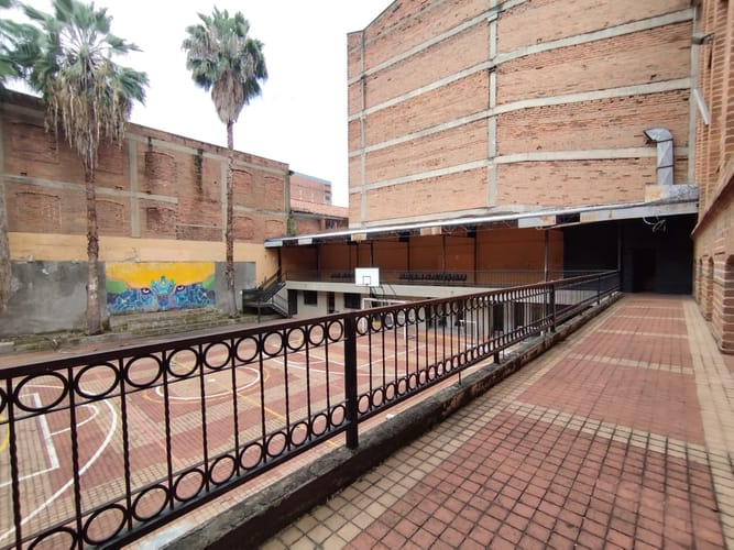 Edificio en arriendo en El Rincón, Medellín, 1900 m² · foto 13 de 17