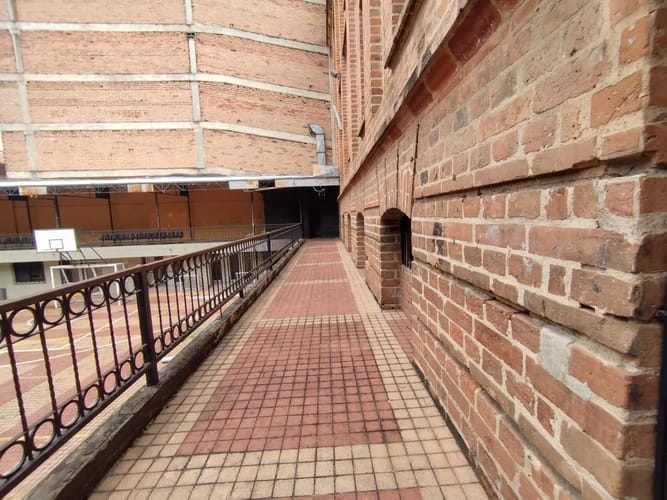 Edificio en arriendo en El Rincón, Medellín, 1900 m² · foto 16 de 17