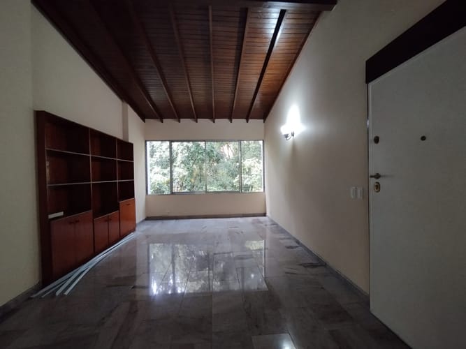 Apartamento de 3 alcobas en arriendo en El Poblado, Medellín, 148 m² · foto 2 de 18