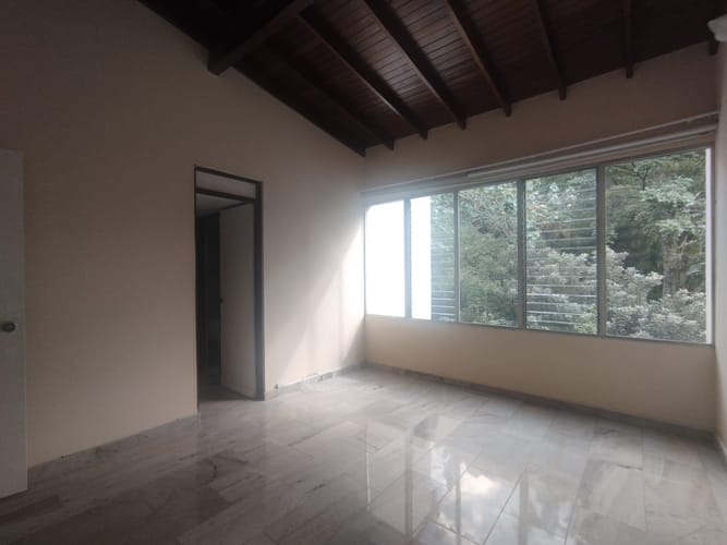 Apartamento de 3 alcobas en arriendo en El Poblado, Medellín, 148 m² · foto 7 de 18