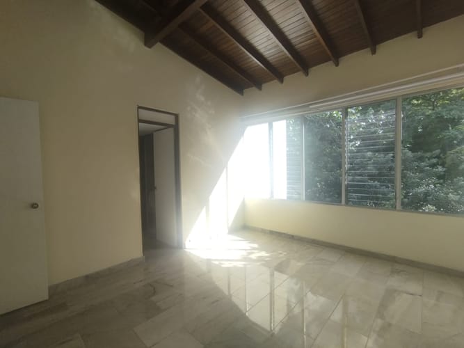 Apartamento de 3 alcobas en arriendo en El Poblado, Medellín, 148 m² · foto 10 de 18