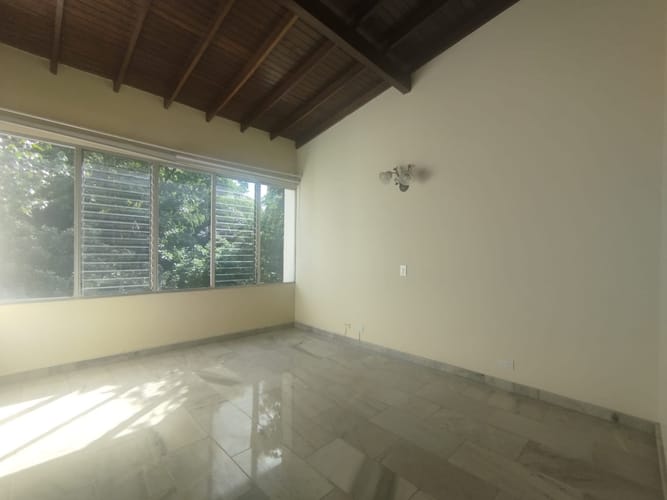 Apartamento de 3 alcobas en arriendo en El Poblado, Medellín, 148 m² · foto 14 de 18