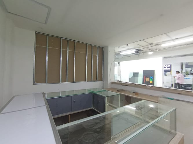 Local en arriendo en La Candelaria, Medellín, 12 m² · foto 3 de 8