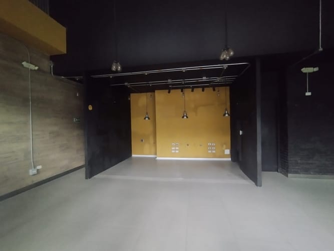 Local en arriendo en El Poblado, Medellín, 88 m² · foto 2 de 20