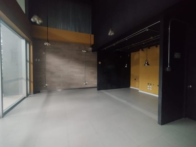 Local en arriendo en El Poblado, Medellín, 88 m² · foto 3 de 20