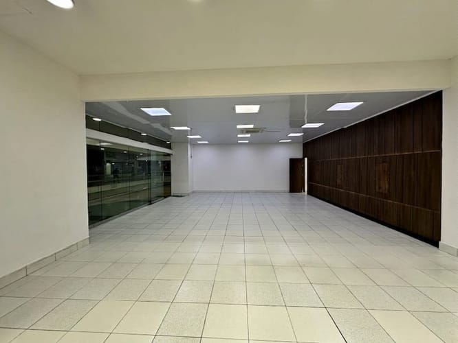 Local en arriendo en Buenos Aires, Medellín, 233 m² · foto 4 de 10