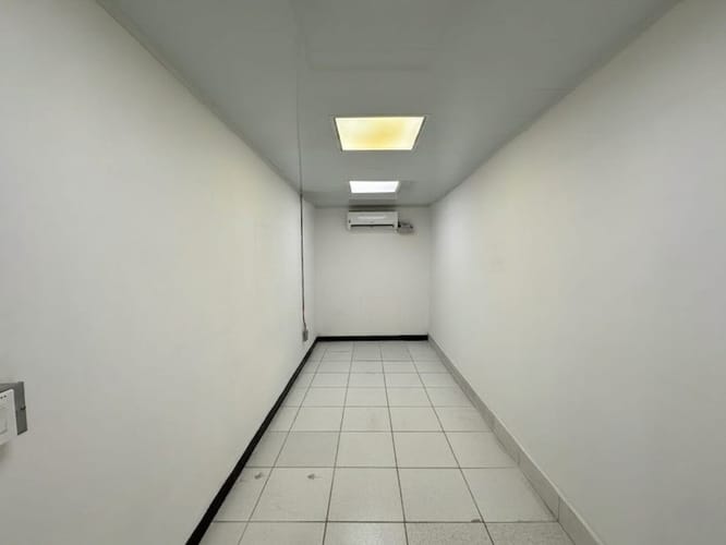 Local en arriendo en Buenos Aires, Medellín, 233 m² · foto 5 de 10