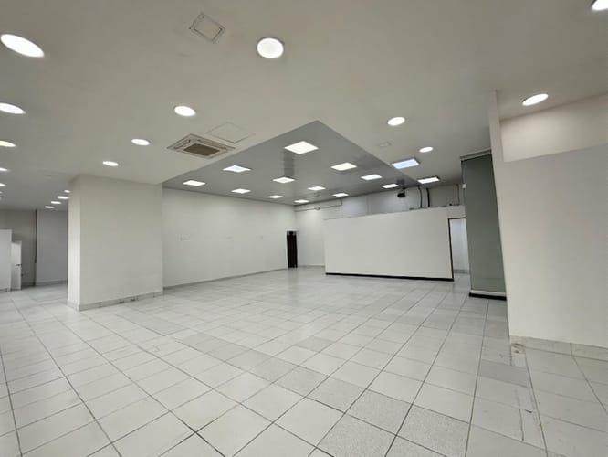 Local en arriendo en Buenos Aires, Medellín, 233 m² · foto 6 de 10