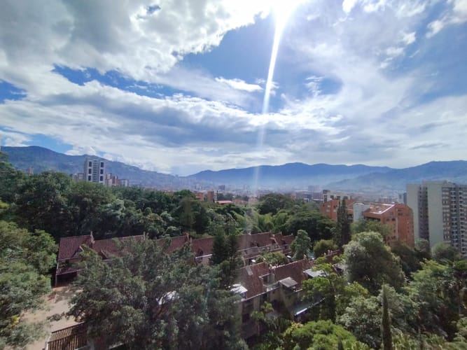 Apartamento de 3 alcobas en arriendo en El Poblado, Medellín, 162 m² · foto 6 de 20