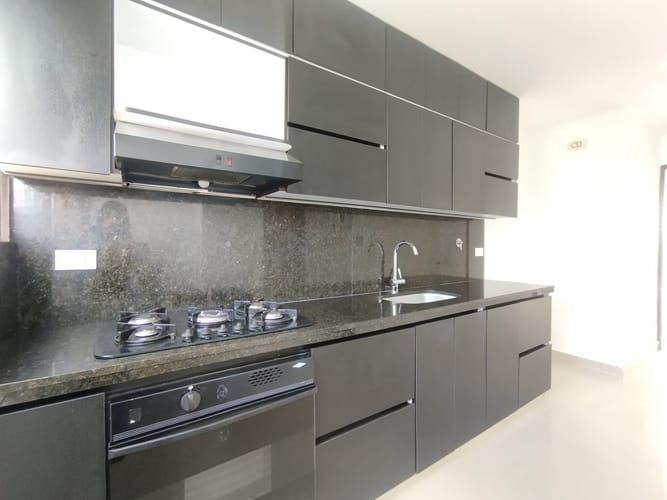 Apartamento de 3 alcobas en arriendo en El Poblado, Medellín, 162 m² · foto 9 de 20