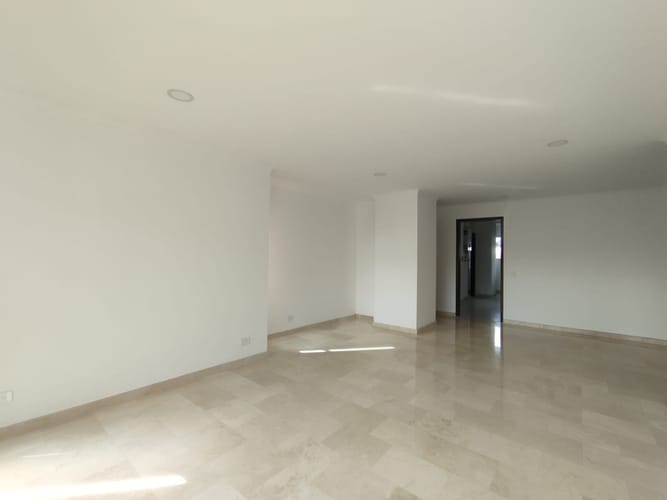 Apartamento de 3 alcobas en arriendo en El Poblado, Medellín, 162 m² · foto 10 de 20
