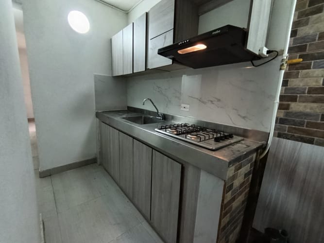 Apartamento de 2 alcobas en arriendo en La Castellana, Medellín, 50 m² · foto 2 de 8
