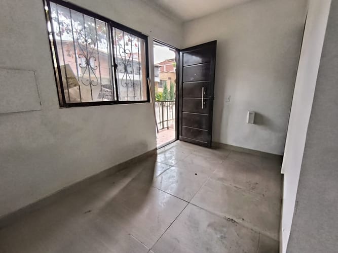 Apartamento de 2 alcobas en arriendo en La Castellana, Medellín, 50 m² · foto 3 de 8
