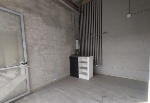Local en arriendo en Zona Industrial No. 1, Itagüí, 17 m² · foto 5 de 8