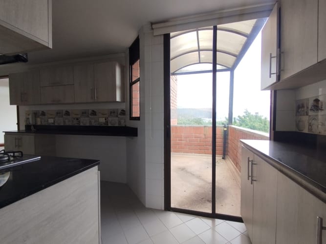 Apartamento de 3 alcobas en arriendo en Los Balsos, Medellín, 160 m² · foto 13 de 20
