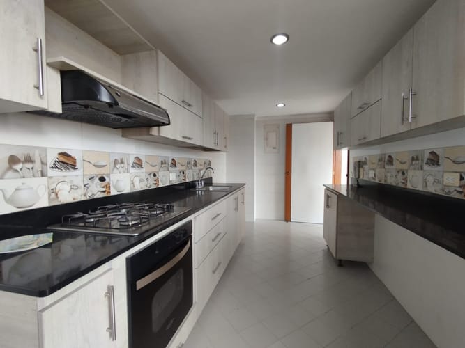 Apartamento de 3 alcobas en arriendo en Los Balsos, Medellín, 160 m² · foto 19 de 20