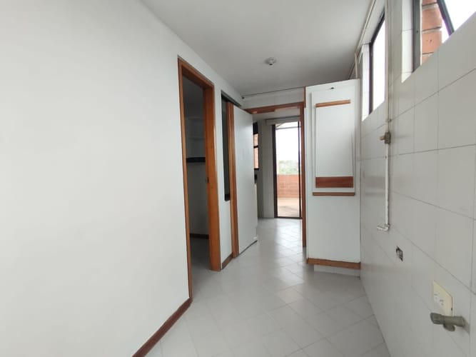Apartamento de 3 alcobas en arriendo en Los Balsos, Medellín, 160 m² · foto 20 de 20