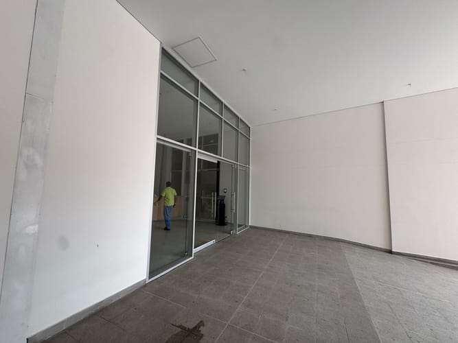 Local en arriendo en Laureles, Medellín, 188 m² · foto 2 de 12
