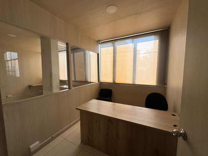 Bodega en arriendo en Cristo Rey, Medellín, 230 m² · foto 5 de 18