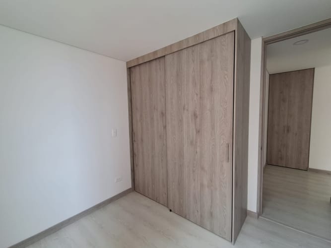 Apartamento de 2 alcobas en arriendo en Rionegro, 78 m² · foto 3 de 10