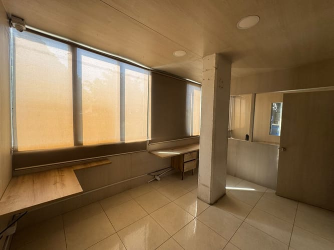 Bodega en arriendo en Cristo Rey, Medellín, 230 m² · foto 10 de 18