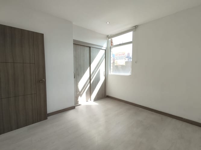 Apartamento de 3 alcobas en arriendo en Lalinde, Medellín, 137 m² · foto 10 de 20