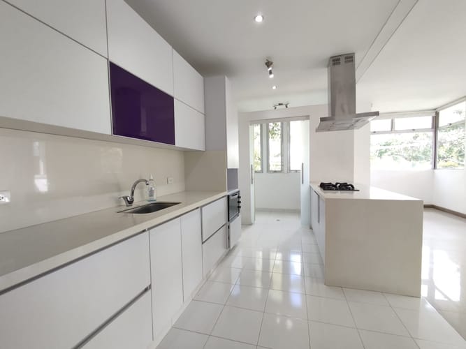 Apartamento de 3 alcobas en arriendo en Lalinde, Medellín, 137 m² · foto 15 de 20
