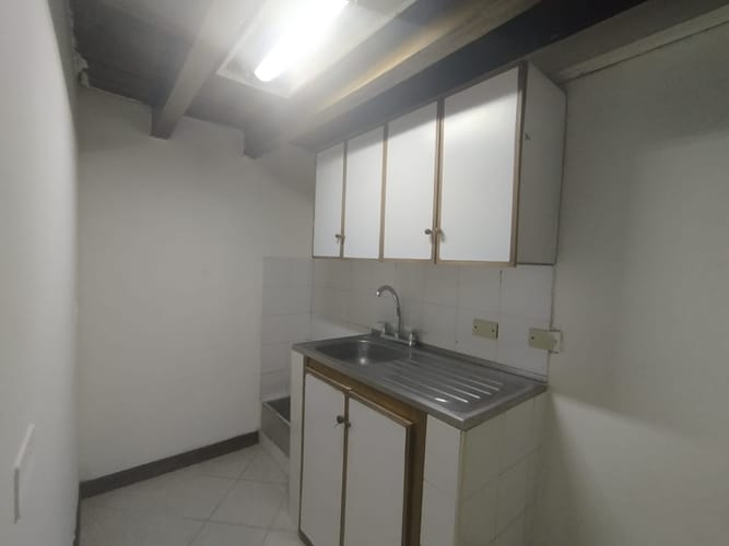 Local en arriendo en Suramérica, Itagüí, 100 m² · foto 11 de 12