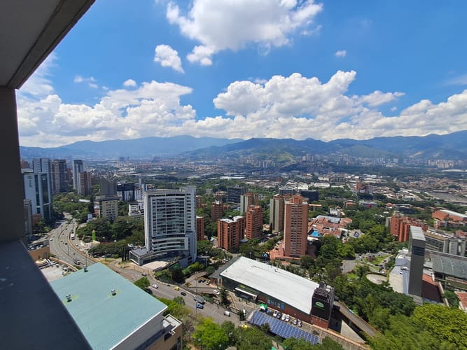 Oficina en arriendo en El Poblado, Medellín, 50 m² · foto 6 de 8