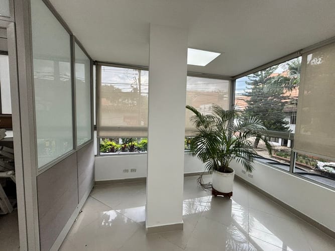 Oficina en arriendo en Laureles, Medellín, 85 m² · foto 3 de 13