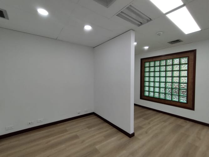 Oficina en arriendo en El Poblado, Medellín, 53 m² · foto 4 de 11