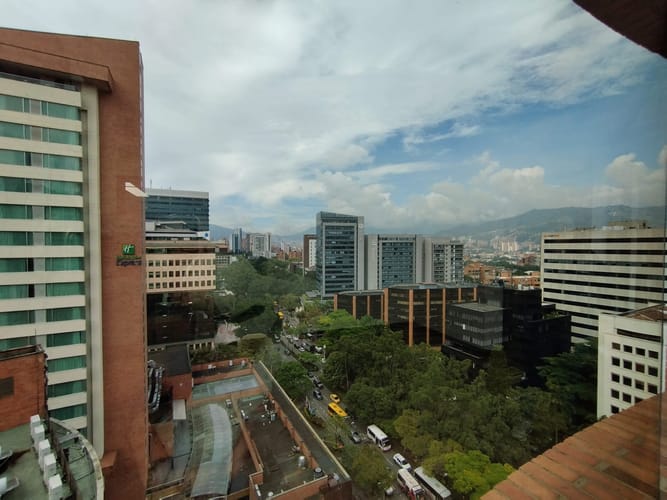 Oficina en arriendo en El Poblado, Medellín, 53 m² · foto 8 de 11