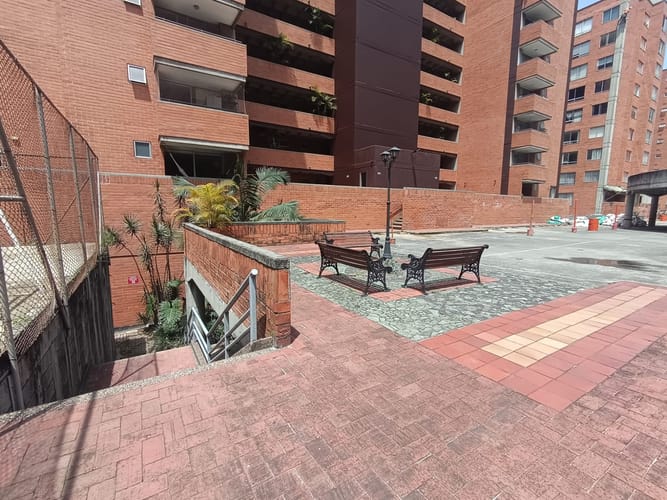 Apartamento de 3 alcobas en arriendo en Vía Las Palmas, Medellín, 110 m² · foto 3 de 20