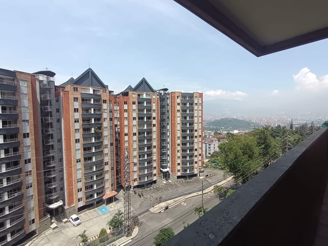 Apartamento de 3 alcobas en arriendo en Vía Las Palmas, Medellín, 110 m² · foto 5 de 20