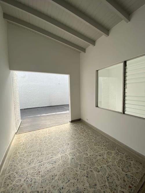 Casa de 5 alcobas en arriendo en Laureles, Medellín, 440 m² · foto 11 de 20