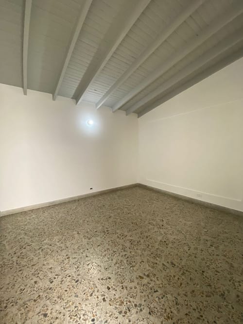 Casa de 5 alcobas en arriendo en Laureles, Medellín, 440 m² · foto 13 de 20