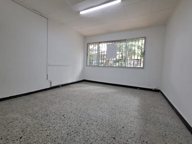 Casa de 14 alcobas en arriendo en Boston, Medellín, 580 m² · foto 17 de 20