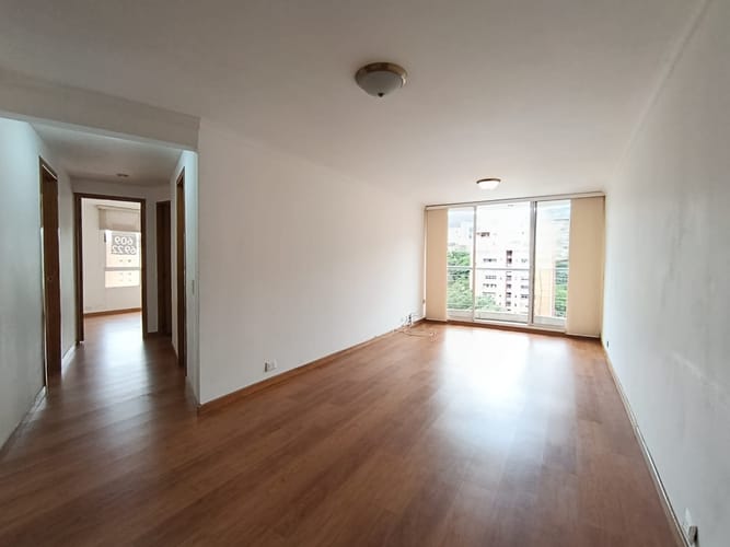 Apartamento de 3 alcobas en arriendo en El Poblado, Medellín, 72 m² · foto 2 de 19